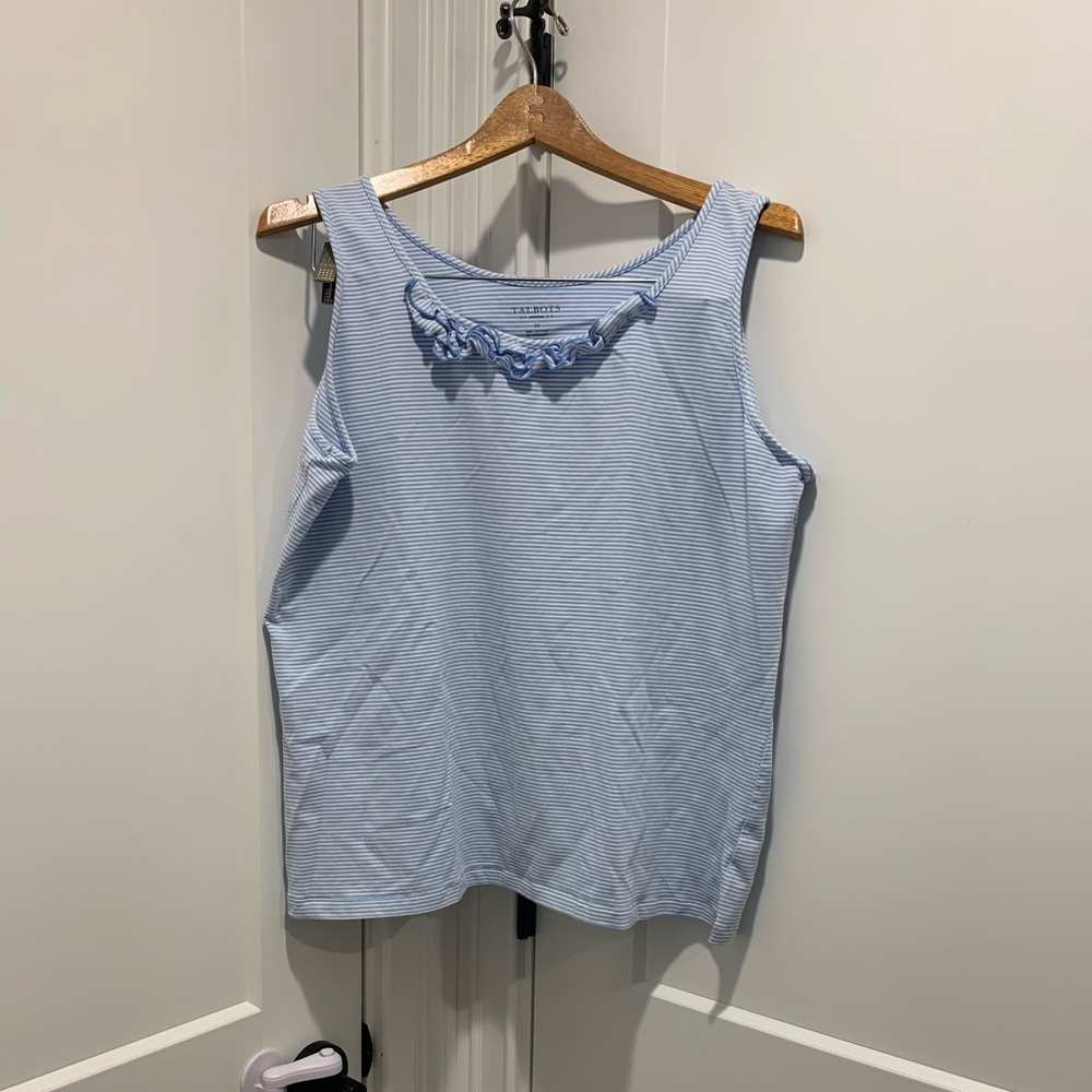 Talbots sleeves stop. In excellent conditions